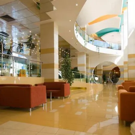 公寓式酒店 Trakia Plaza 4*